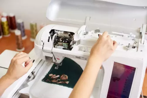 How to Change a Sewing Machine Needle